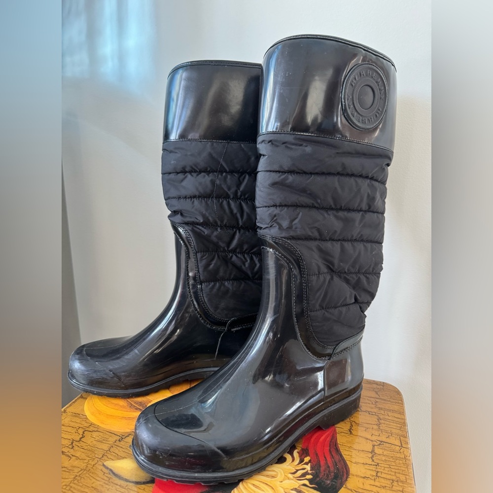 Burberry rainboots